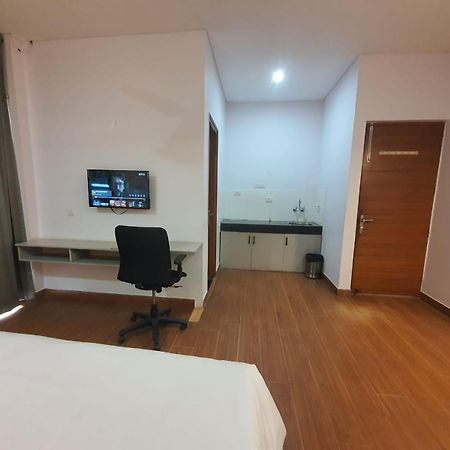 Mallenzo Suites Dlf Phase 1 Gurgaon Zewnętrze zdjęcie